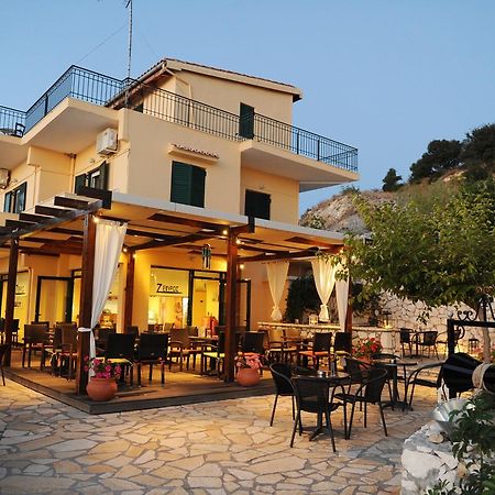 Zephyros Rooms And Apartments Drymon Bagian luar foto