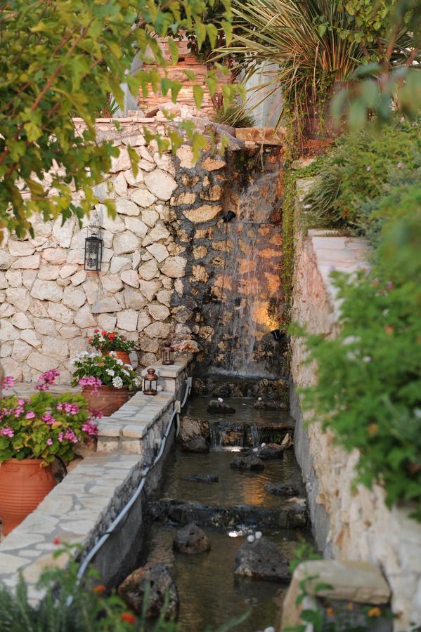 Zephyros Rooms And Apartments Drymon Bagian luar foto