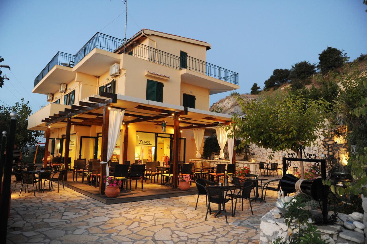 Zephyros Rooms And Apartments Drymon Bagian luar foto