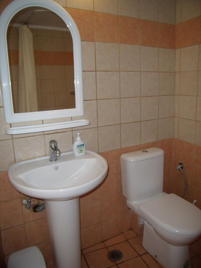Zephyros Rooms And Apartments Drymon Bagian luar foto