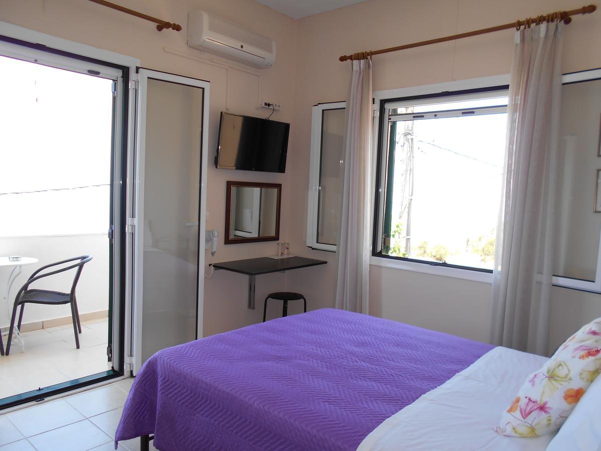 Zephyros Rooms And Apartments Drymon Bagian luar foto